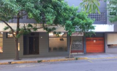 Cochera en venta. Zona La Perla. Cel. 223542----