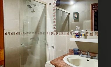 Portal De Oviedo Casa En Venta 4 Habitaciones 2 Niveles 130m2 Floridablanca, Santander (AT)