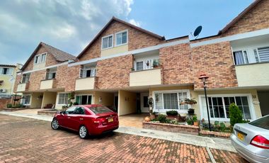 Portal De Oviedo Casa En Venta 4 Habitaciones 2 Niveles 130m2 Floridablanca, Santander (AT)