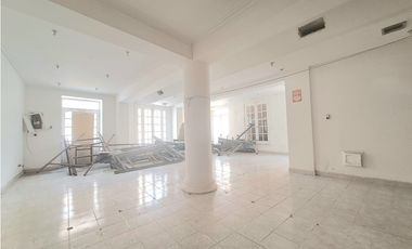 Edificio Getsemani, calle larga