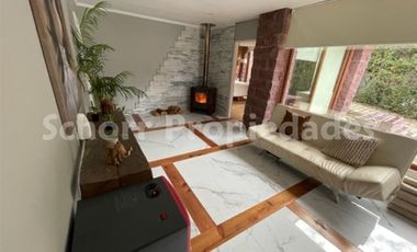 Casa en Venta en LAGO COLBUN !!! Casa nueva de 240 m2 construidos solida con orilla de lago !!!!..