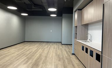 Oficina en Arriendo en Andrés Bello 2425