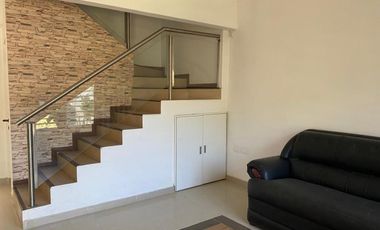 CASA 5 AMBIENTES EN VENTA EN GUERNICA