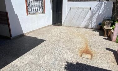 Departamento Tipo Casa en alquiler en Lanus Este