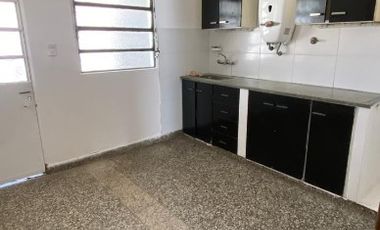Departamento Tipo Casa en alquiler en Lanus Este