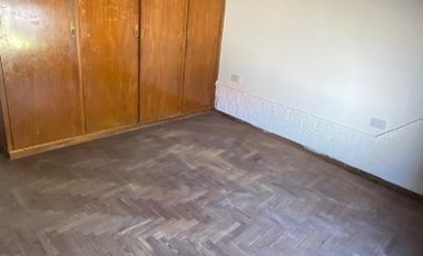 Departamento Tipo Casa en alquiler en Lanus Este