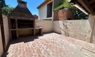 Departamento en venta c/ cochera en Santa Clara del Mar