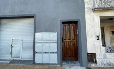 Departamento Tipo Casa en venta en Lanus Este
