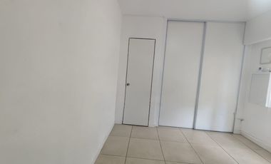 Monoambiente en venta en Bernal Centro