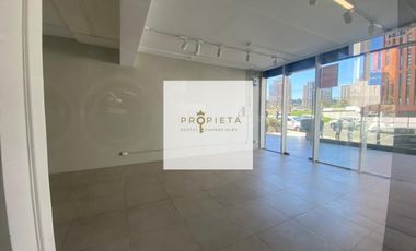 Espectacular Local Esquina con gran Iluminación