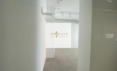 Espectacular Local Esquina con gran Iluminación