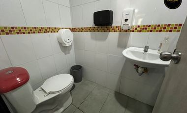 Local de arriendo en Urdesa - Av. Víctor Emilio Estrada – código:16822
