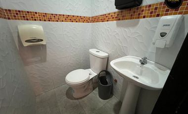 Local de arriendo en Urdesa - Av. Víctor Emilio Estrada – código:16822