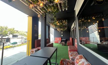 Local de arriendo en Urdesa - Av. Víctor Emilio Estrada – código:16822