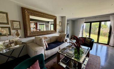 Casa en Venta, privada con seguridad, Interlomas, Hacienda de la luz