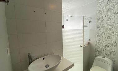 SE VENDE HERMOSA CASA EN LOMAS ESTRELLA