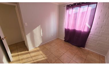 Arriendo casa 3D 2B 2E en Condominio Portal de Calle Larga