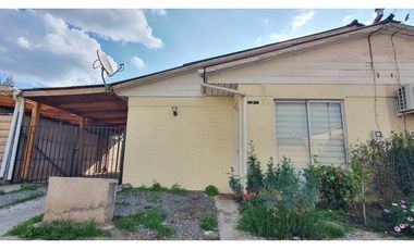 Arriendo casa 3D 2B 2E en Condominio Portal de Calle Larga