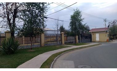 Arriendo casa 3D 2B 2E en Condominio Portal de Calle Larga