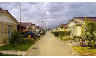 Arriendo casa 3D 2B 2E en Condominio Portal de Calle Larga