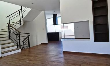 CASA EN RENTA EN EL CONDADO