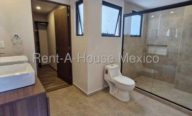 Departamento en venta en Lomas de Tecamachalco, Naucalpan de Juárez 25-3128 JAS