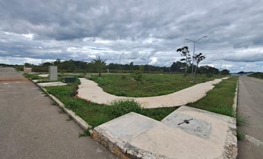 TERRENO EN VENTA EN BOSQUES DE CHICXULUB , MERIDA.