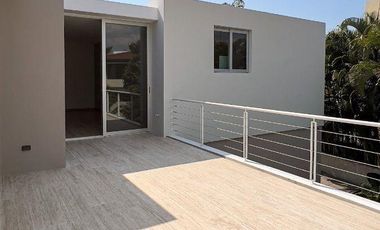 CASA EN VENTA EN EL YUCATÁN COUNTRY CLUB, 773 m XTACAY 42
