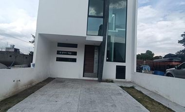 Casa en venta con tres recamaras y terraza en Tlaxcala