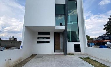 Casa en venta con tres recamaras y terraza en Tlaxcala