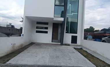 Casa en venta con tres recamaras y terraza en Tlaxcala