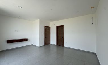 CASA CON HAB EN PB EN VENTA EN LOMAS DEL DORADO