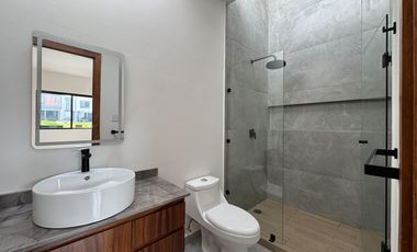 CASA CON HAB EN PB EN VENTA EN LOMAS DEL DORADO