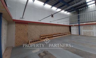Galpón 1000m2 con Ubicación Estratégica en La Cantera