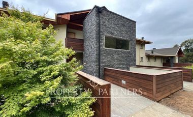 Lindo departamento en exclusivo condominio frente al lago