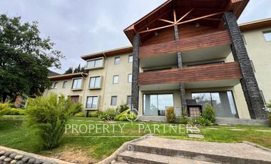 Lindo departamento en exclusivo condominio frente al lago