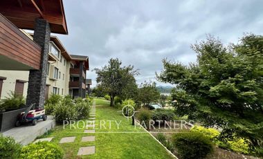 Lindo departamento en exclusivo condominio frente al lago