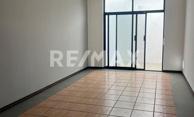 RENTA DE CASA HABITACION EN FRACCIONAMIENTO PRIVADO - (3)