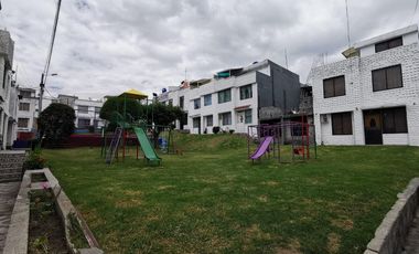 Casa en Venta Valle de los Chillos Parque de la Armenia Conjunto Privado