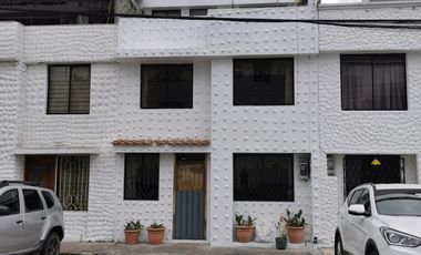 Casa en Venta Valle de los Chillos Parque de la Armenia Conjunto Privado