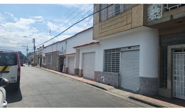 CASA  EN ALQUILER- B/ LA TRINIDAD - PALMIRA  - REF 9473720