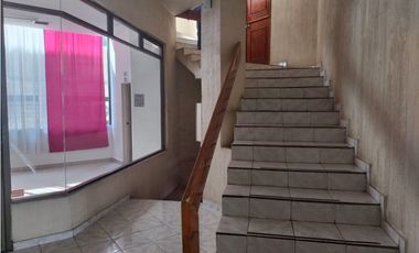 CÓMODA OFICINA EN SATELITE