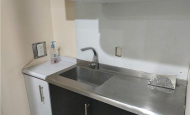 CÓMODA OFICINA EN SATELITE