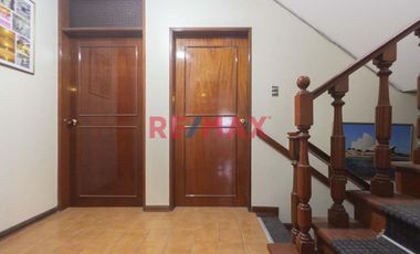 Acogedor Cuarto Con Baño Vista Externa