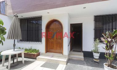 Acogedor Cuarto Con Baño Vista Externa