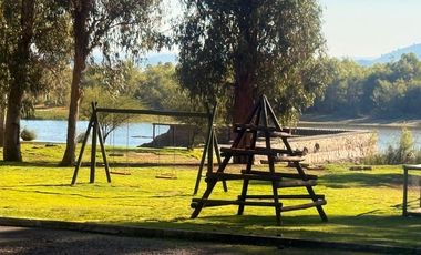 PARCELA EN COND. A ORILLAS DEL LAGO RAPEL