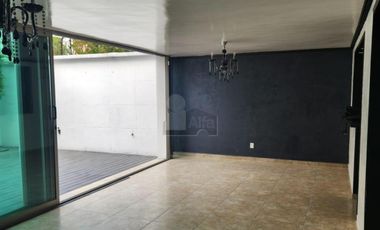 Casa sola en venta en Magisterial Vista Bella, Tlalnepantla de Baz, México