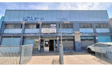 EXCELENTE!! Local Comercial, Galpón y Oficinas en Calle Nataniel, Santiago Centro