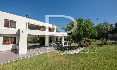 AMPLIA CASA MEDITERRANEA EN EXCLUSIVO CONDOMINIO PIEDRA ROJA