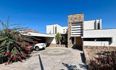 CONDOMINIO CONSOLIDADO DE PIEDRA ROJA EXCELENTE UBICACIÓN